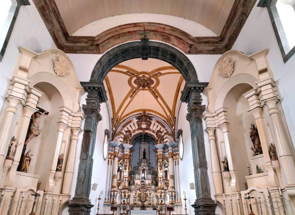 Interior de Nossa Senhora do Carmo en Mariana